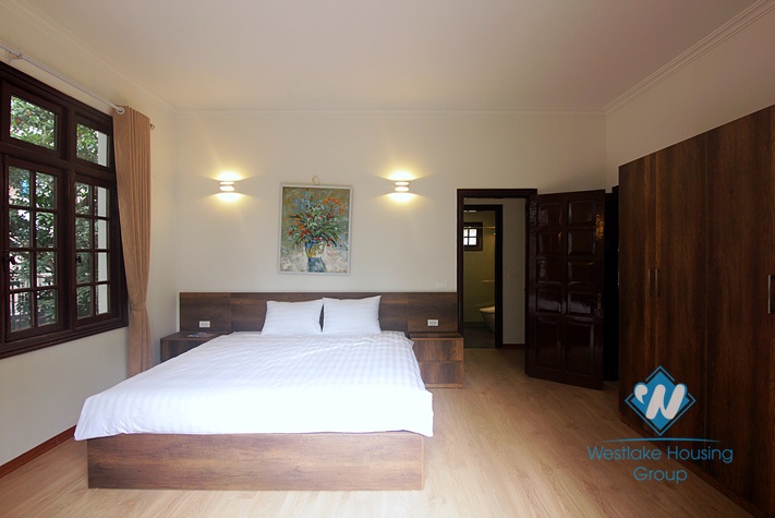 White house with courtyard for rent in Tay Ho district  